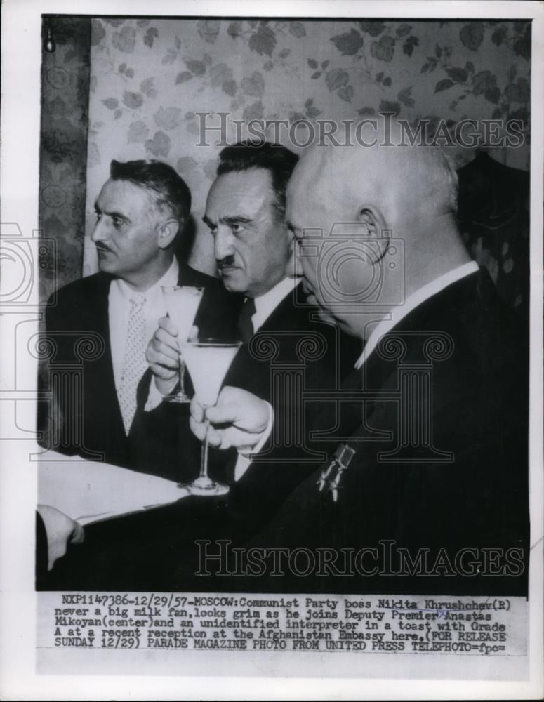 1957 Press Photo Communist Party boss Nikita Khrushchev toasts with milk - Historic Images