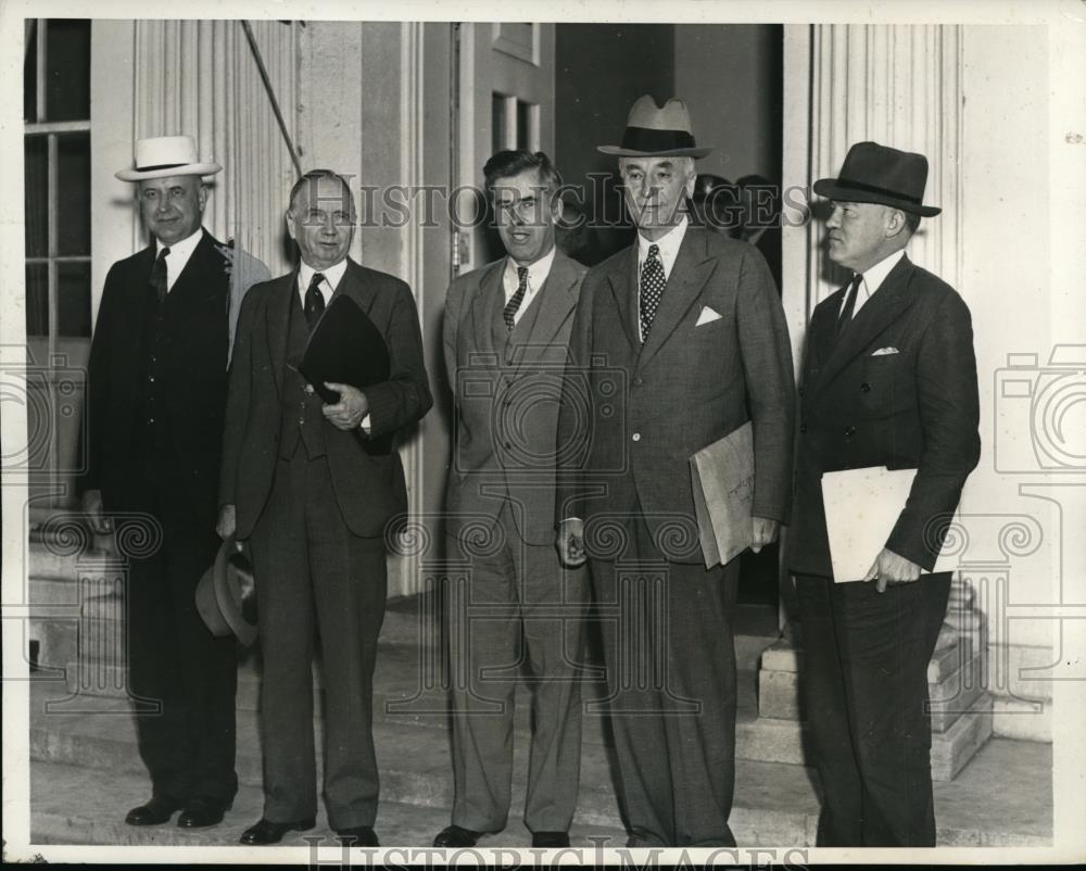 1937 Press Photo Pres.Roosevelt Cabinet officials leaving the White House - Historic Images