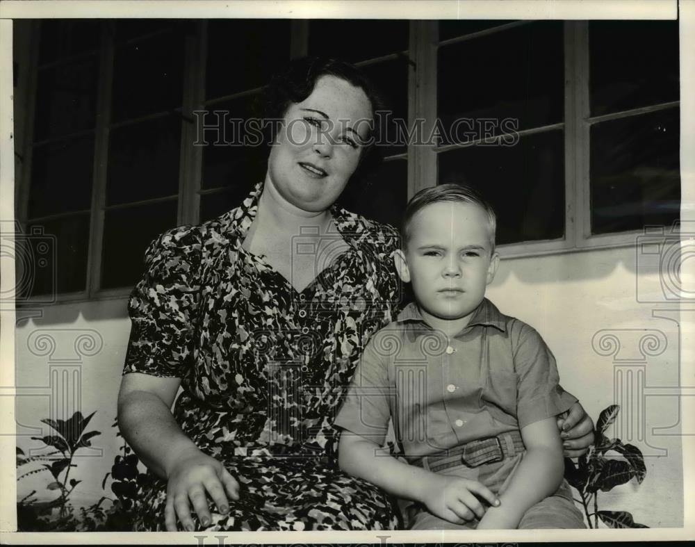 1939 Press Photo Former Broadway Performer Mary Lawler Larry and Son Lynford - Historic Images