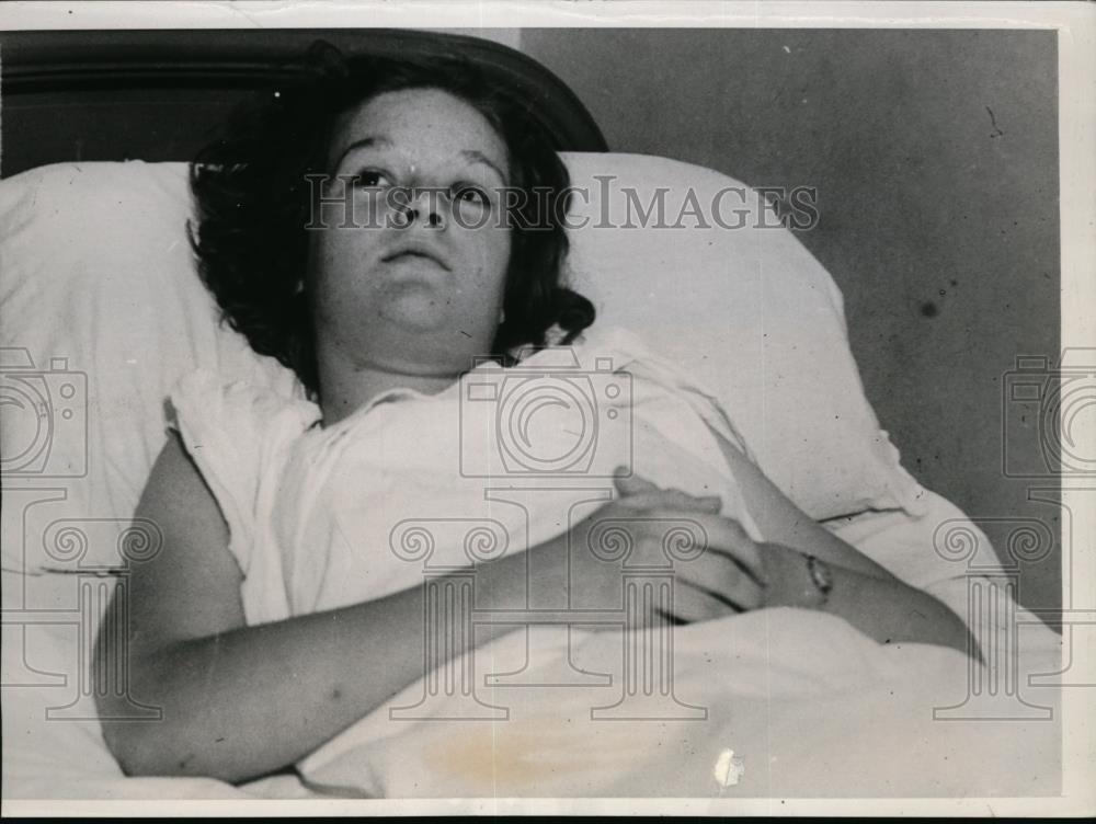 1939 Press Photo Marie Watson 16 recovering in hospital after bieng poisoned - Historic Images