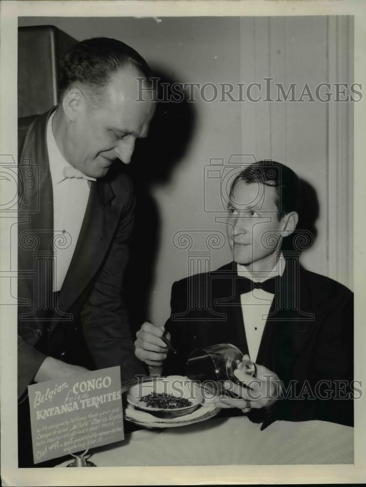 1954 Press Photo Dr Wendell Phillips President of American Foundation - nee95332 - Historic Images