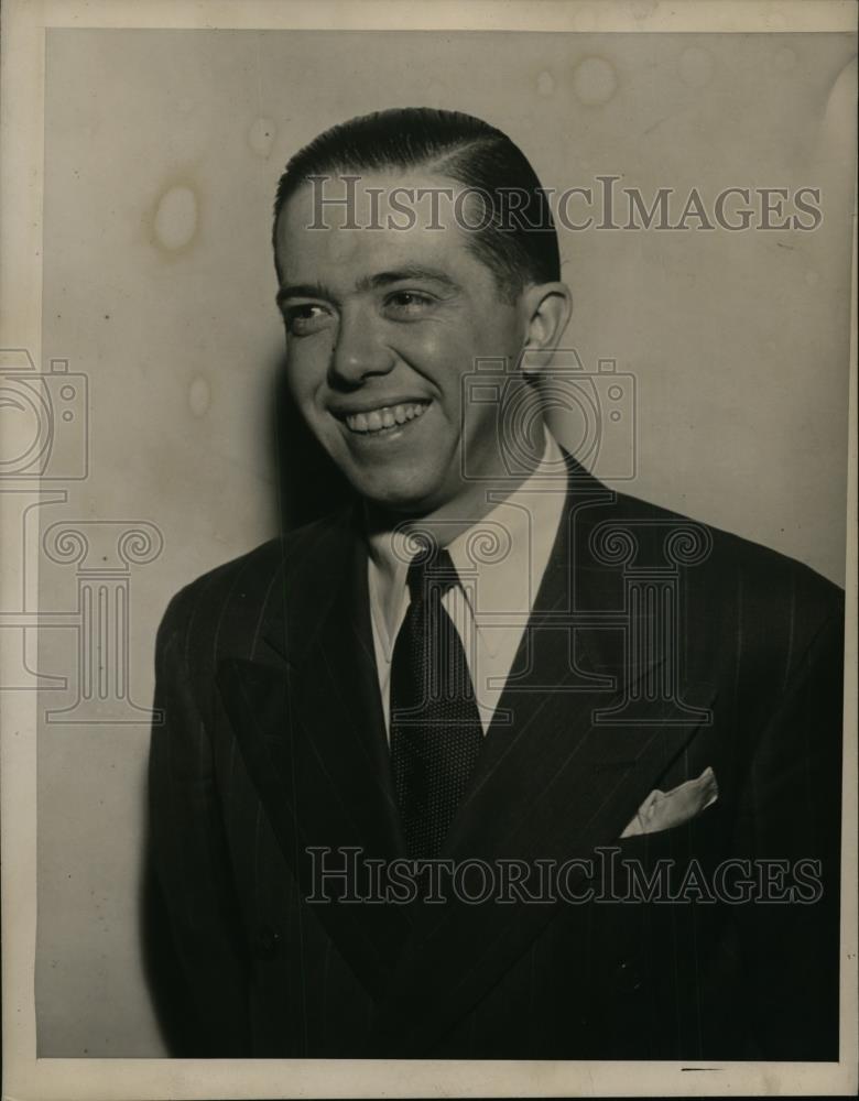 1946 Press Photo Vic Donahue - nee94935 - Historic Images