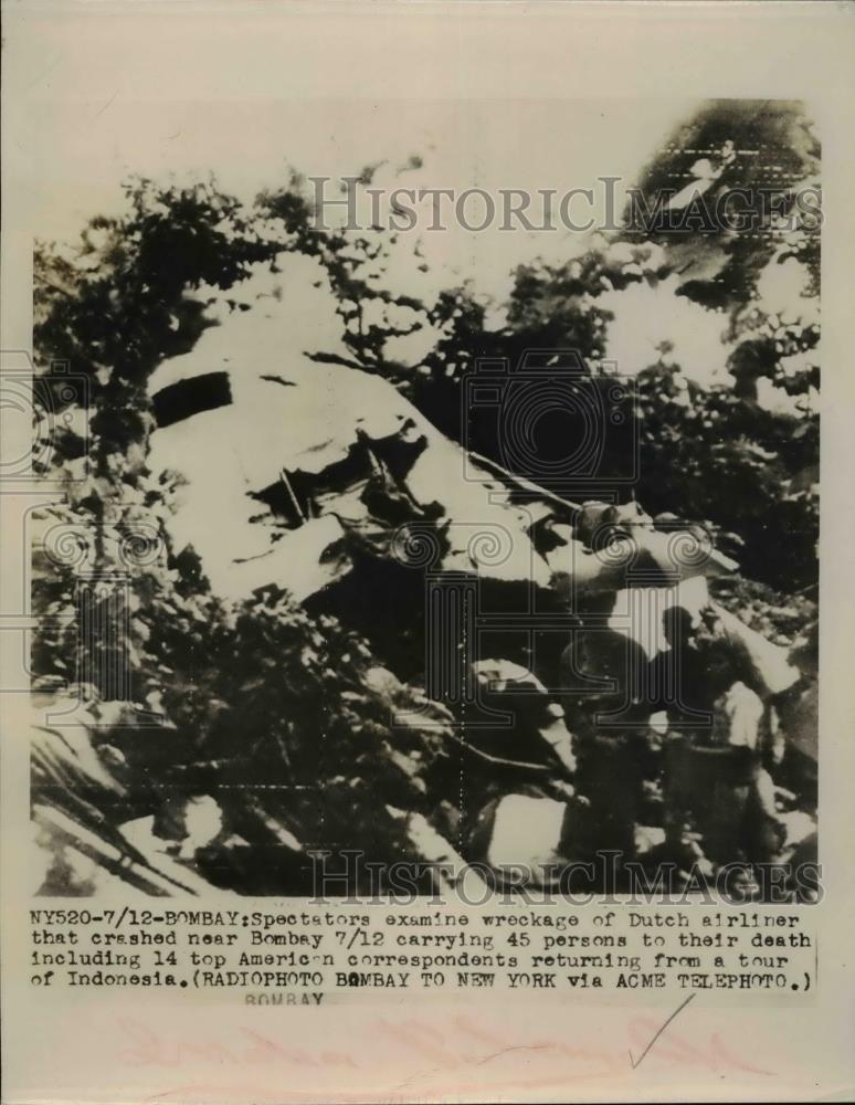 1949 Press Photo Dutch Airliner Crashes Near Bombay - Historic Images