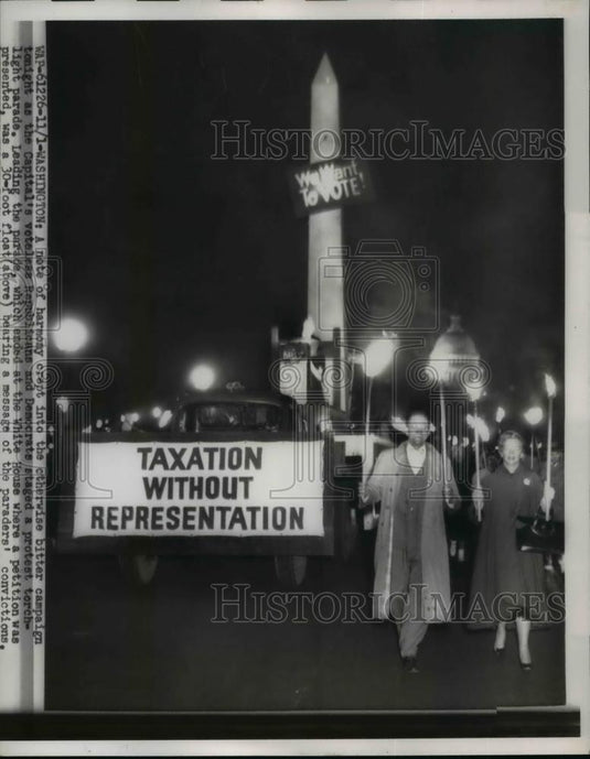 1954 Press Photo Republicans and Democrats march to White House protesting taxes - Historic Images