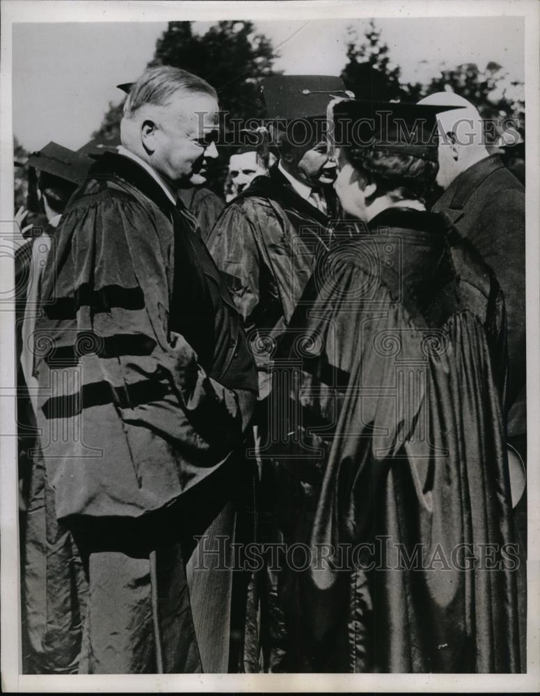 1935 Press Photo Pres. Herbert Hoover during Charter Day Exercise - nee94325 - Historic Images