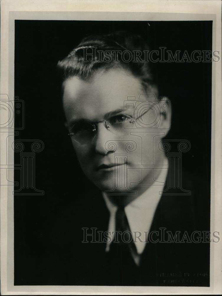 1935 Press Photo Portrait Of Dr. Roy Herchett - nee94665 - Historic Images