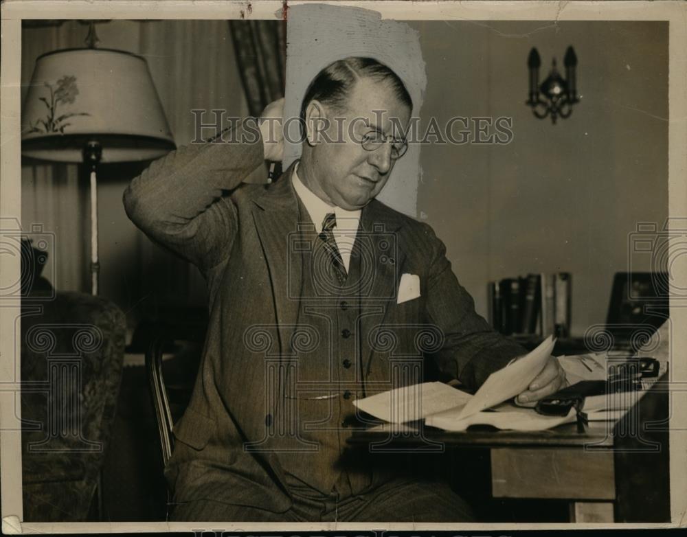 1935 Press Photo Colonel Frank Knox Seemingly Puzzled Over Letter - nee96732 - Historic Images