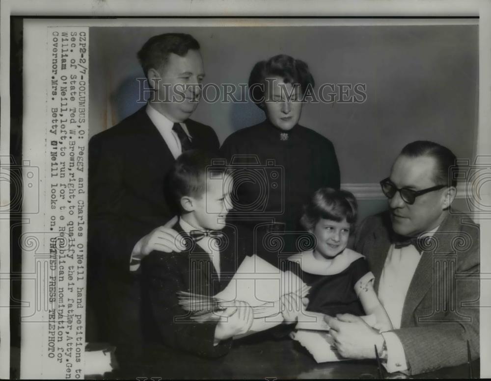 1956 Press Photo Voters Hand Petitions to Secretary of State Ted W. Brown - Historic Images