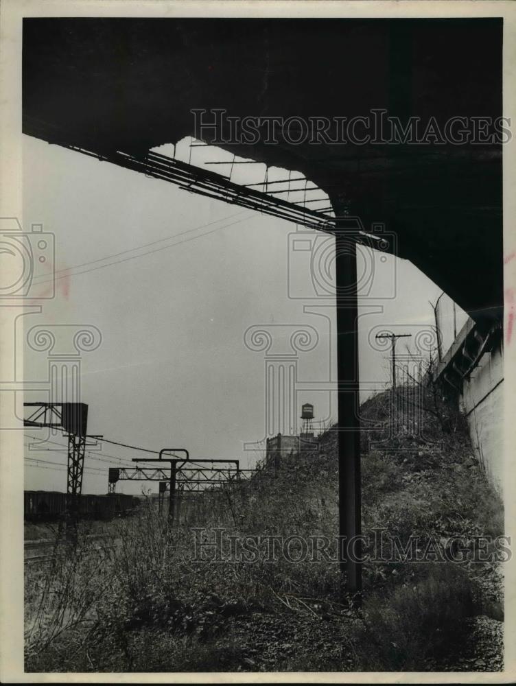 1973 Press Photo Ohio Cleanup - nee95427 - Historic Images