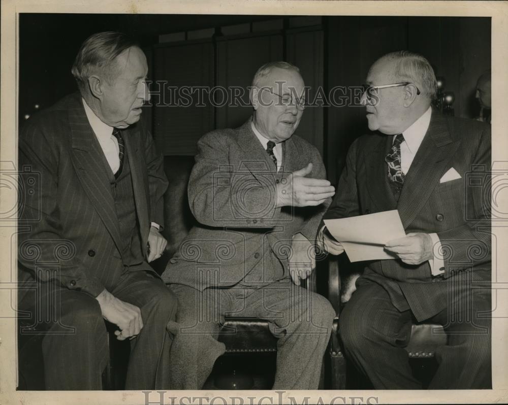 1945 Press Photo AFL Chief Endorses Housing Bill - nee96795 - Historic Images