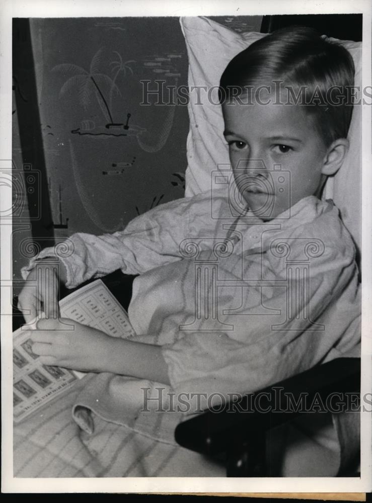 1943 Press Photo Dickie Laswell Suffering From Lymphatic Lukemia - nee94675 - Historic Images