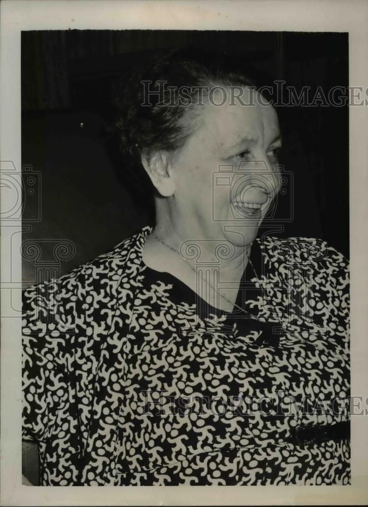 1940 Press Photo Harriet Elliot During Her Press Conference - nee96469 - Historic Images