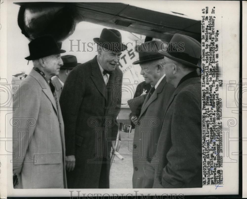 1959 Press Photo Pres.Dwight Eisenhower arrived at Washington National Airport - Historic Images