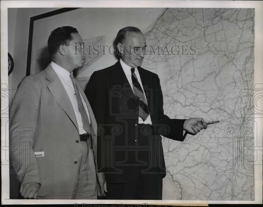 1946 Press Photo Charles H.Sells and Francisco A Forero of Colombian Public Work - Historic Images