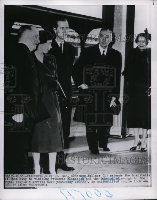 1951 Press Photo Princess Elizabeth & Duke of Edinburgh arrive in Vancouver BC - Historic Images
