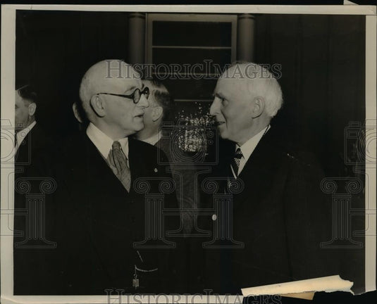 1937 Press Photo Thomas Reed Powell & Charles Beard of American Poly Sci Assn - Historic Images