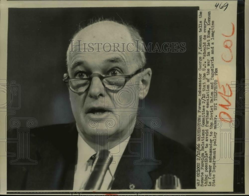 1966 Press Photo Former Ambassador George Kennan testifies before Committee - Historic Images