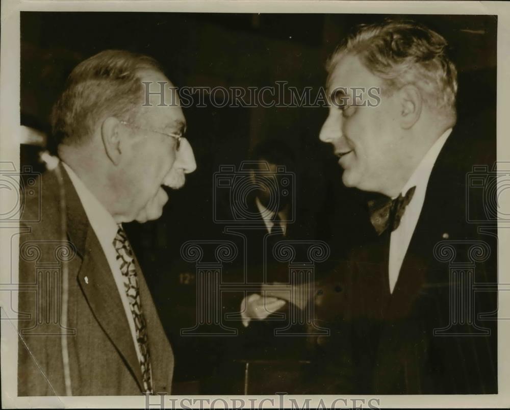 1951 Press Photo US Sen Theodore Francis Green talks with Robert Boothby - Historic Images