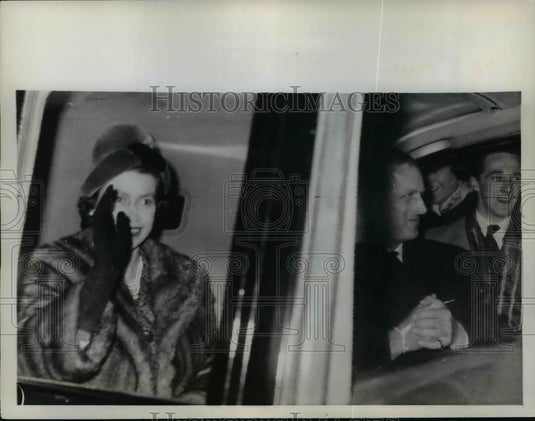 1961 Press Photo Queen Elizabeth & Prince Philip After 6 Week Tour of India - Historic Images