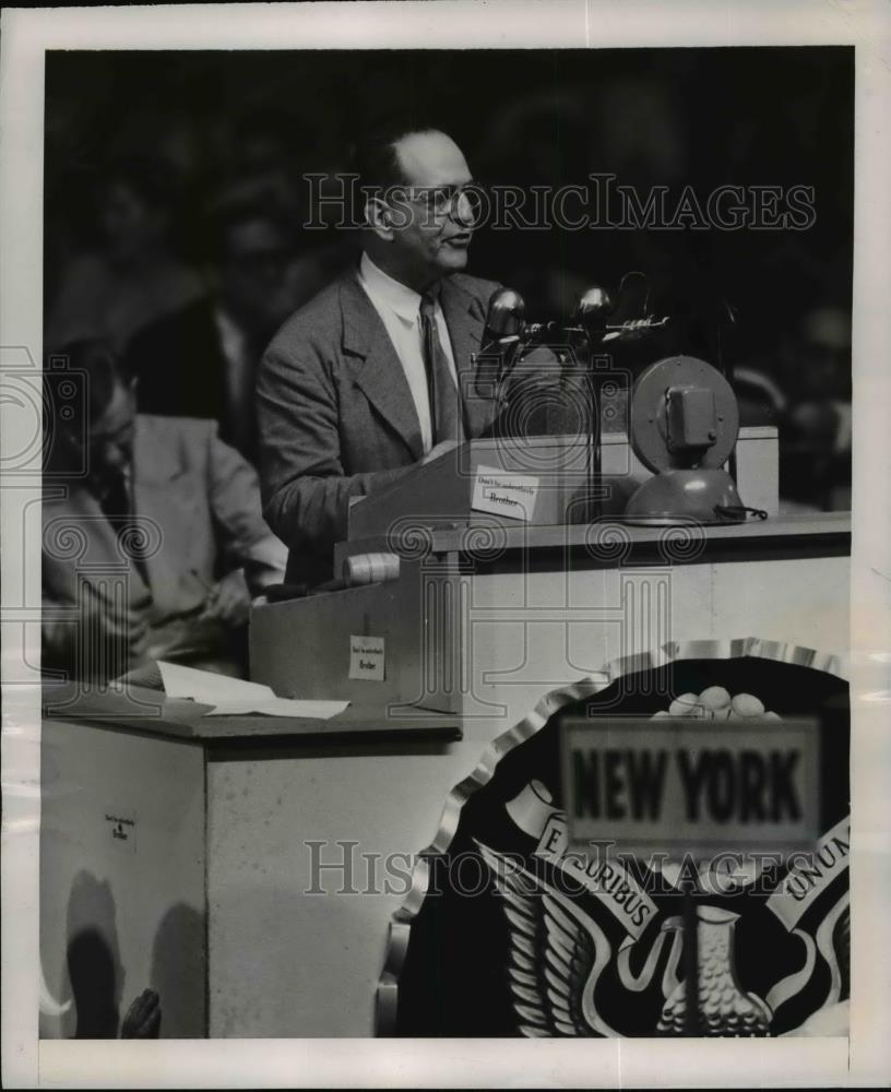 1948 Press Photo Attorney Charles Bloch nominates Sen Richard Russell - Historic Images