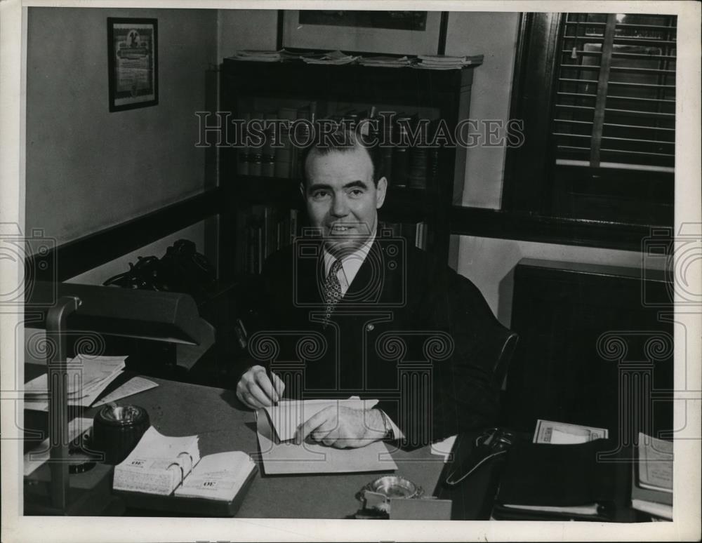 1946 Press Photo Judge George Martin Shown In His Office - nee94777 - Historic Images