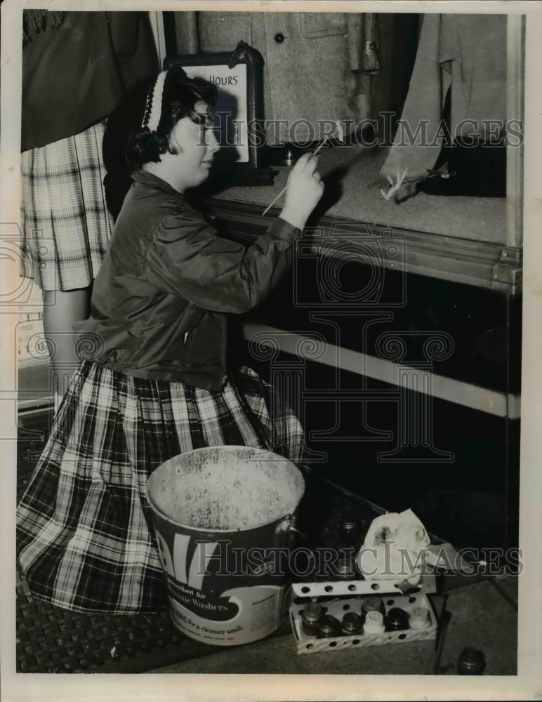 1955 Press Photo Carolyn Mills Of 1571 Marlowe Ave Lakewood - nee95471 - Historic Images