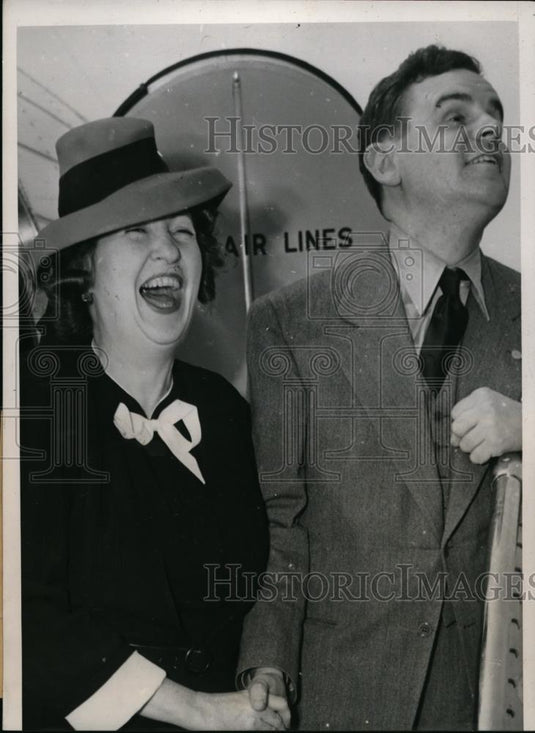1940 Press Photo Blind pianist Alec Templeton & new bride Juliette Vaini - Historic Images