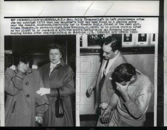 1957 Press Photo Sally Thompson in tears after notified that daughter found dead - Historic Images