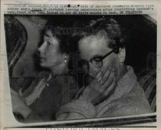 1957 Press Photo Edwin Jones After Identifying The Victim's Body - nee96267 - Historic Images
