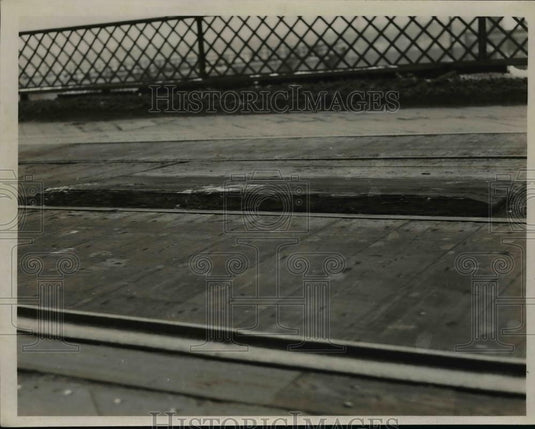 1947 Press Photo Kingsbury Viaduct - nee95108 - Historic Images