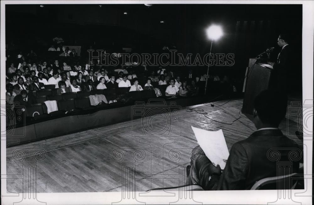 1969 Press Photo Crowd During Voter Registrarion Kick-Off - nef00785 - Historic Images