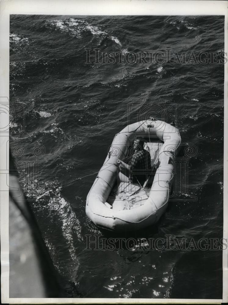 1947 Press Photo Shipwrecked Sailor Is Rescued By Coast Guard - nef01440 - Historic Images