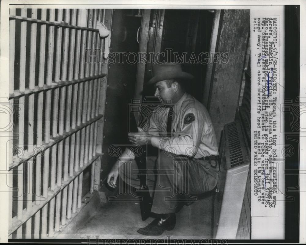 1958 Press Photo Franklin Perkins Step in Gataway From Jail - nee96558 - Historic Images