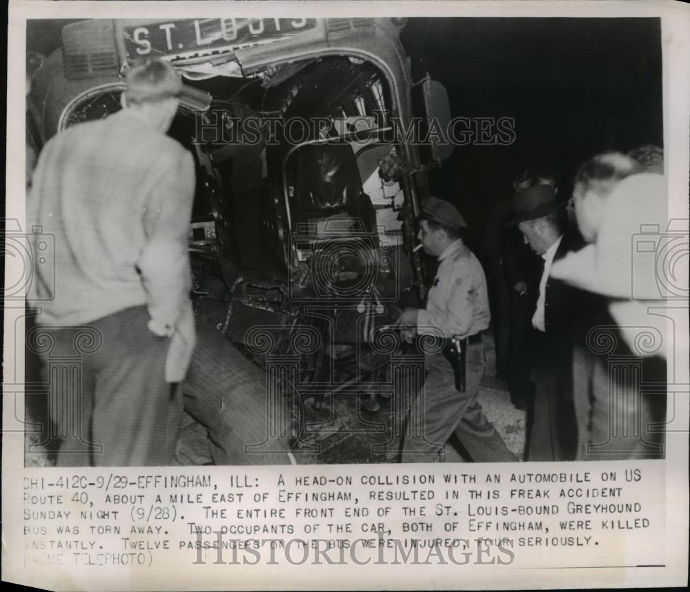 1947 Press Photo Greyhound Bus Had A Collision With An Automibile - nee96124 - Historic Images