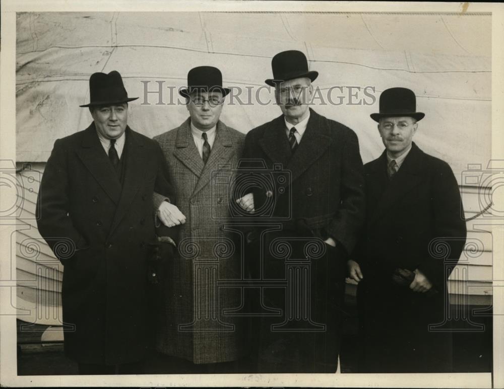 1931 Press Photo Delegates of National Assn. of Scottish Woolen Manufacturers - Historic Images