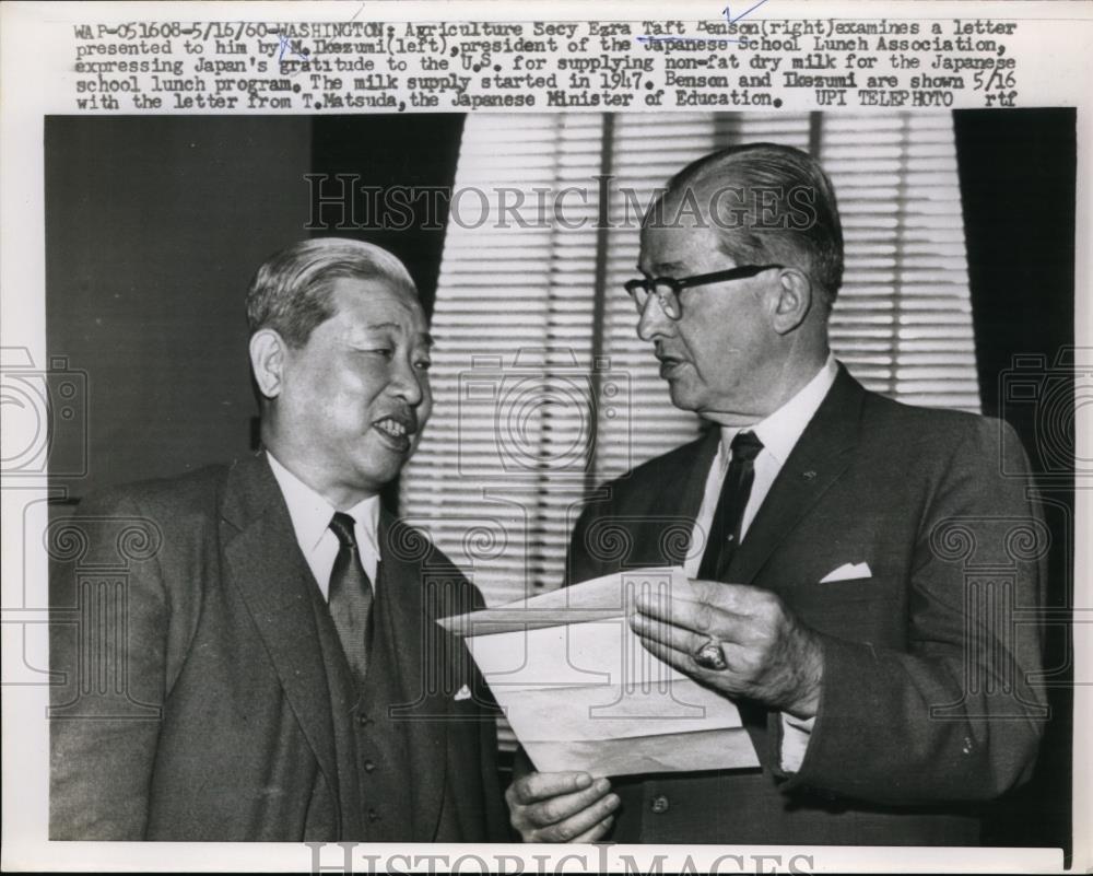 1960 Press Photo Ezra Taft Benson Examines A Letter Presented By M. Ikezumi - Historic Images