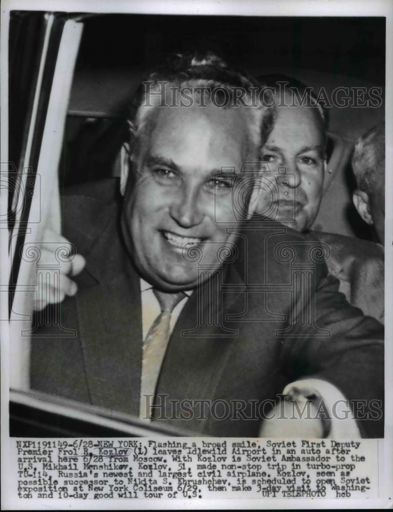 1959 Press Photo Soviet First Deputy Premier Frol Kozlov leaves Idlewild Airport - Historic Images