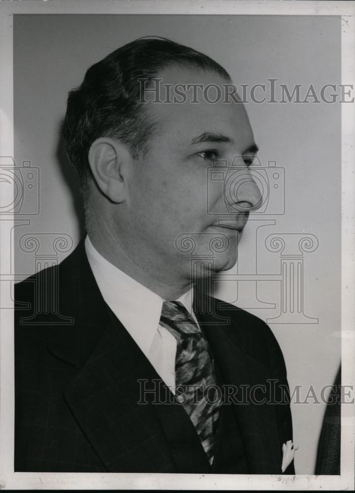 1940 Press Photo Dr DM Nigro in court to post bond on conspiracy charges - Historic Images