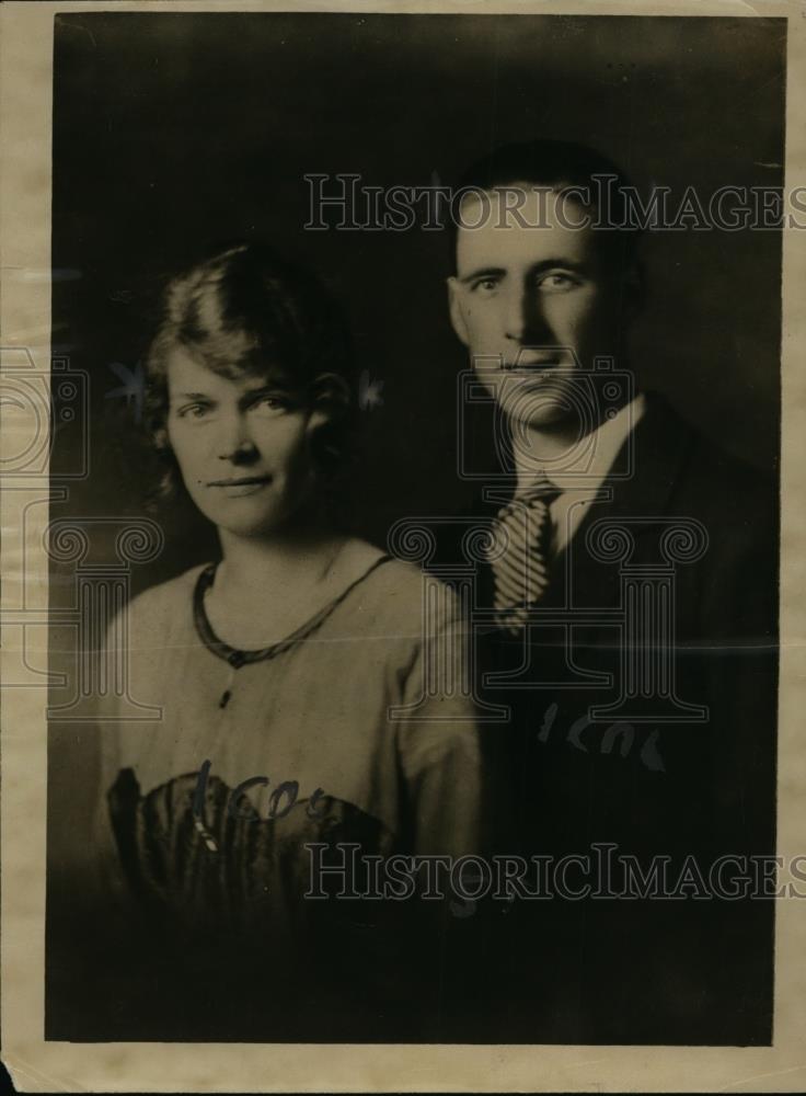 1921 Press Photo Mr &amp; Mrs Lancelot Ashby shot in London raid - nef01061 - Historic Images