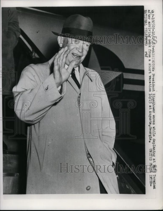 1959 Press Photo President Eisenhower waves while deplaning - nef01034 - Historic Images