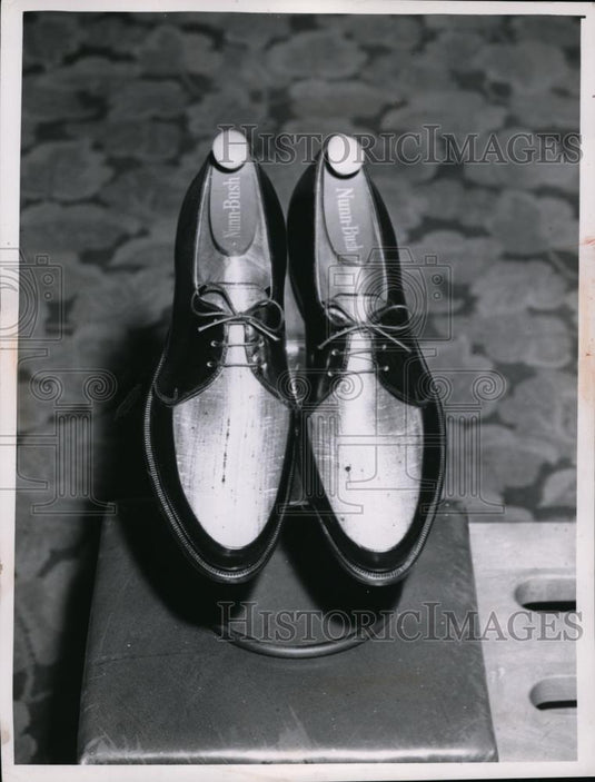 1958 Press Photo Nunn-Bush Three eyelet black calf with shanting insert - Historic Images