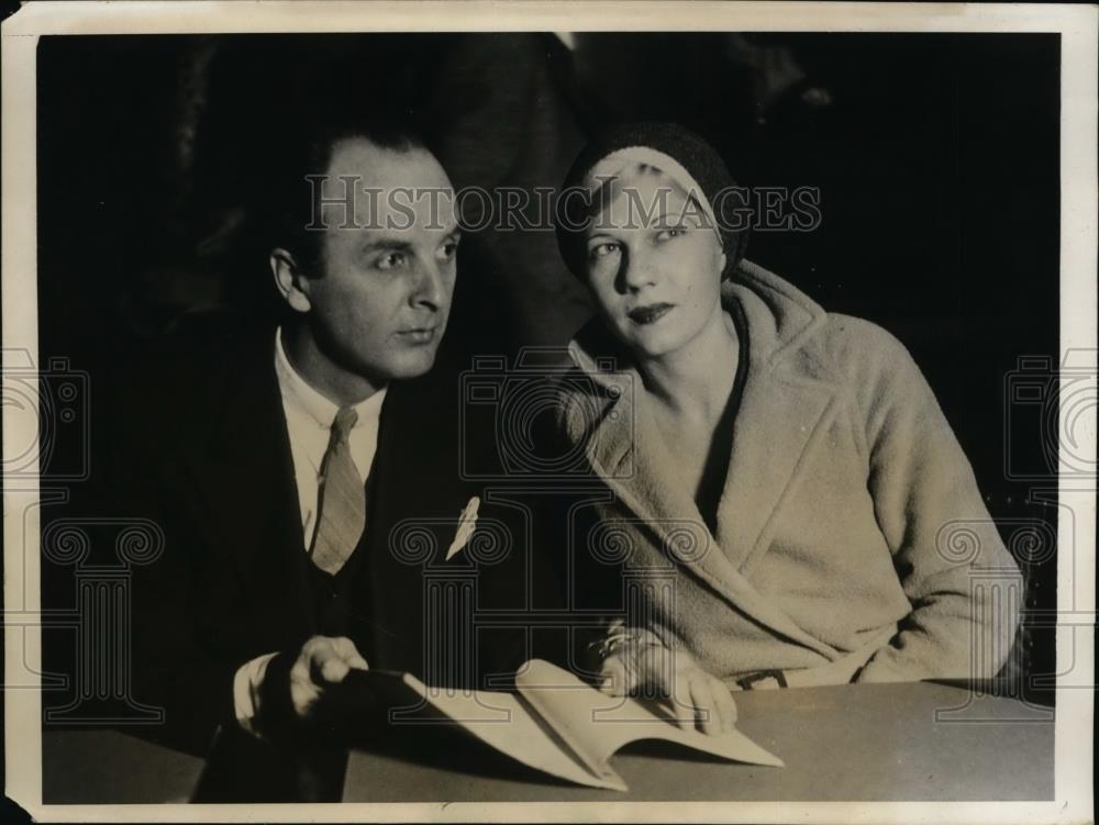 1931 Press Photo Daisy De Voe appears before Judge with Attorney William Bierne - Historic Images