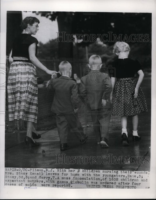1954 Press Photo Stacy Kensil & 3 Children After Receiving Polio Vaccinations - Historic Images
