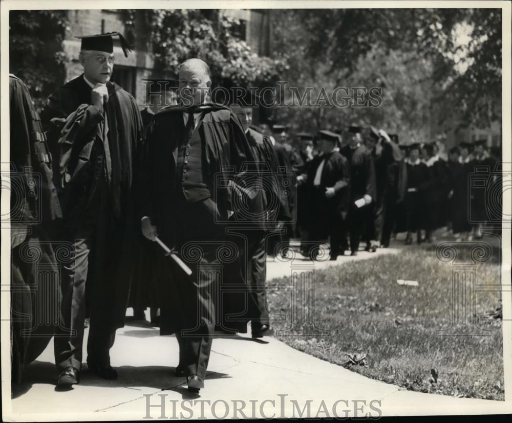 1935 Press Photo D.W.Morehouse and Herbert Hoover at Drake University - Historic Images