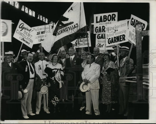 1932 Press Photo McAdoo Greets California Delegates - nee96848 - Historic Images