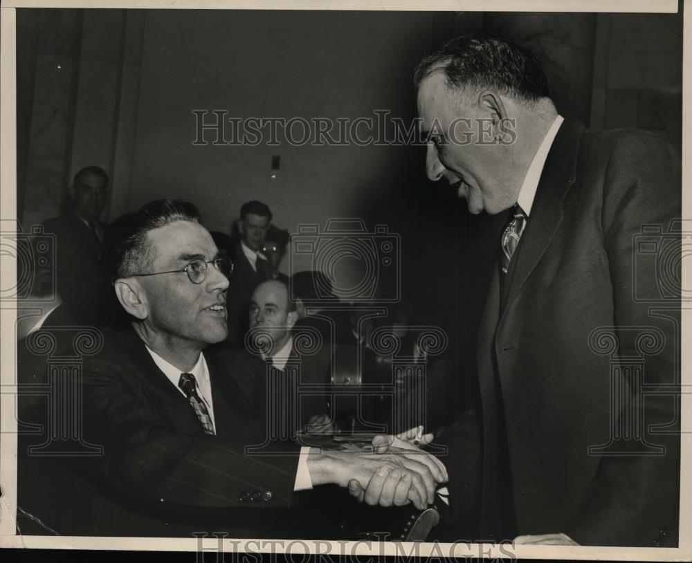 1946 Press Photo A.B. Friend and Edward P.Terry at U.S Senate War Investigating - Historic Images