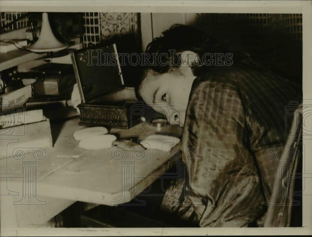 1938 Press Photo Sylvia Davis to undergo surgery to restore use of hands &amp; legs - Historic Images