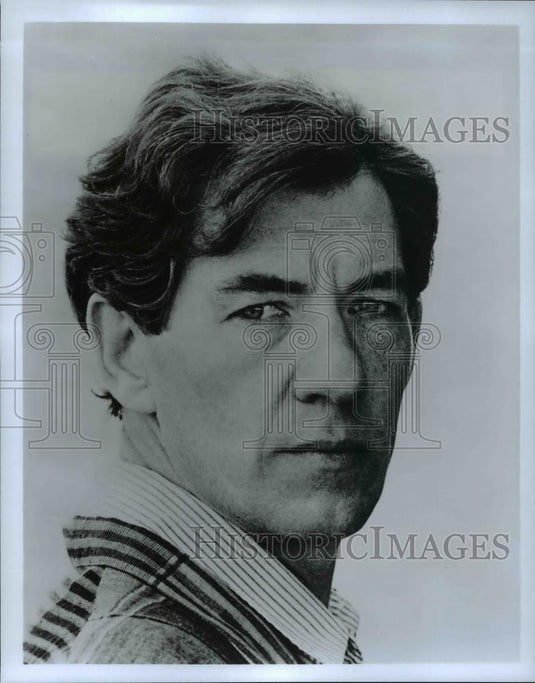 Press Photo A man's serious expression - Historic Images