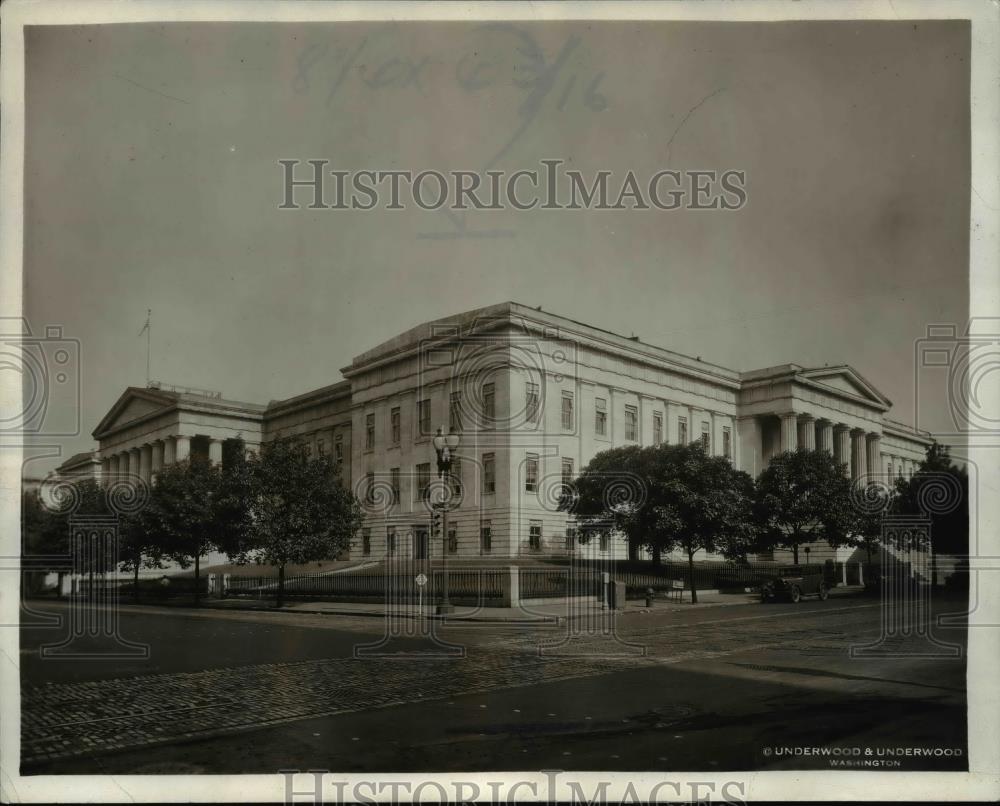 1930 Press Photo Exterior view of the Patent Office at Washington - Historic Images