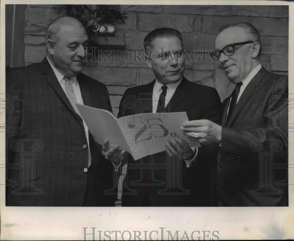 1966 Press Photo William Presser, James B. Hoffa, and Albert Young. - Historic Images
